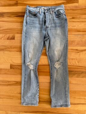 Levi's Women's Light Blue Ripped Straight Leg Jeans